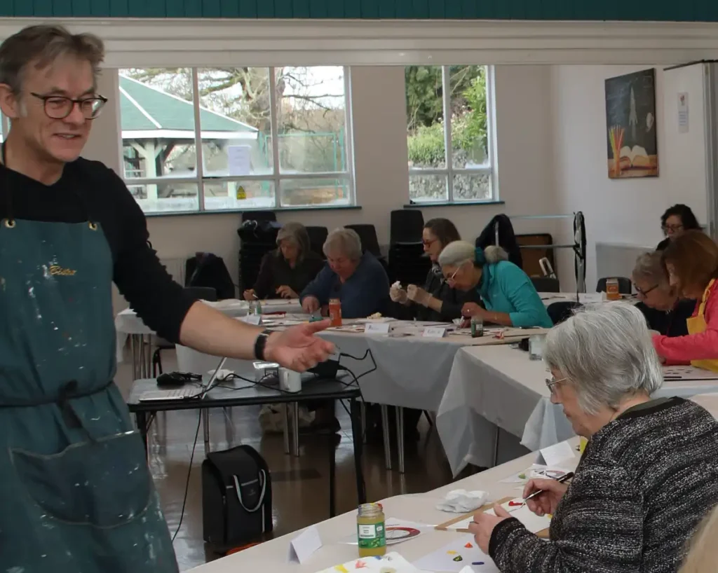 Richard Trigg presenting the Painting a Simple Landscape art class